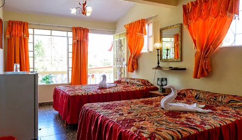 Habitación cuádruple económica, 2 camas dobles, no fumadores