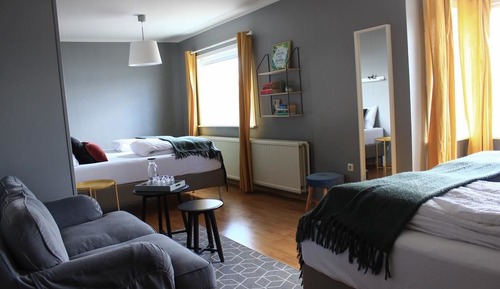 Habitación cuádruple, baño compartido