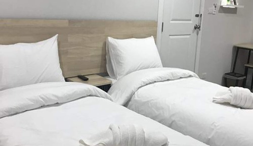 Habitación Confort con 1 cama doble o 2 individuales