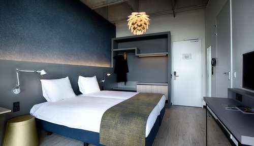 Habitación Confort con 1 cama doble o 2 individuales