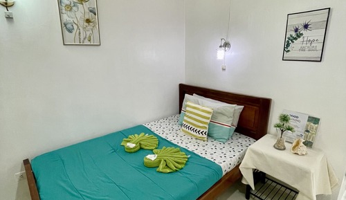 Habitación doble, junto a la piscina (2)