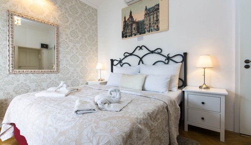Apartamento romántico, terraza, vistas a la ciudad
