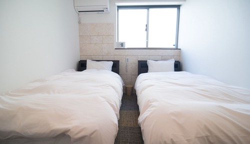 Habitación (- 2 -)