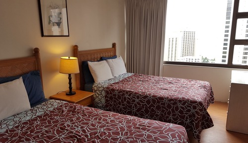Apartamento básico, 1 cama de matrimonio grande con sofá cama, vistas a la montaña