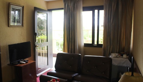 Suite, 1 cama de matrimonio, fumadores, vistas al patio