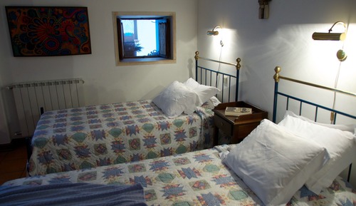 Habitación clásica con 2 camas individuales