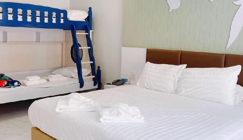 Grand Bunk Bed Pool Access