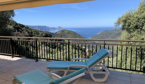 Apartamento económico, balcón, vistas al mar