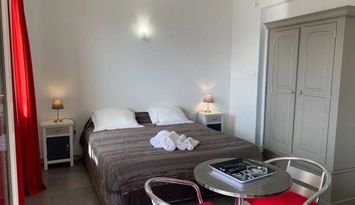 Habitación superior, balcón, vistas al mar