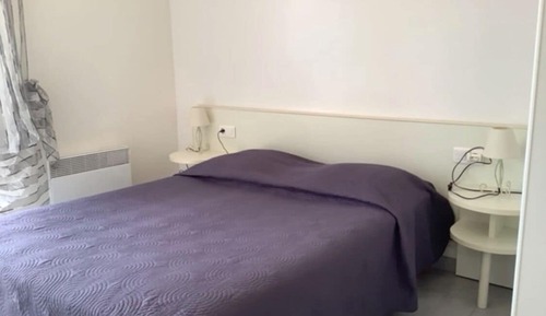 Apartamento clásico, balcón, vistas al mar