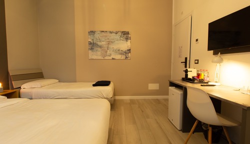 Habitación triple, baño privado