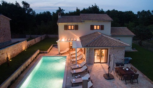 Villa de lujo, 4 habitaciones, piscina privada (Sesta)