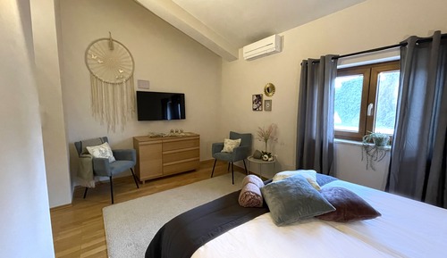 Villa de lujo, 3 habitaciones, piscina privada (Kvarta)
