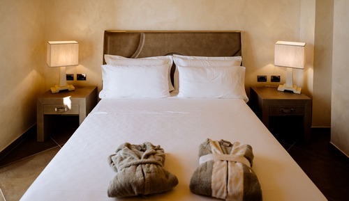 Habitación Deluxe, 1 cama de matrimonio, patio, vistas al mar
