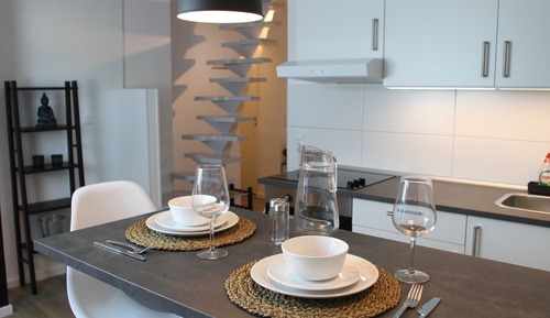 Estudio de diseño, baño privado, vistas a la ciudad (Maisonette)