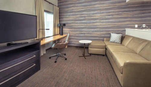 Suite, 1 habitación (Mobility Accessible, Roll-in Shower)