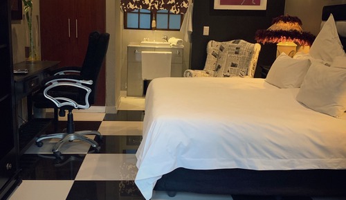 Suite estándar, 1 cama de matrimonio, accesible para personas con discapacidad, no fumadores