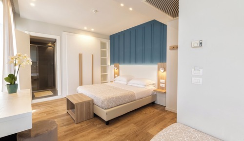 Habitación Deluxe, vistas parciales al mar