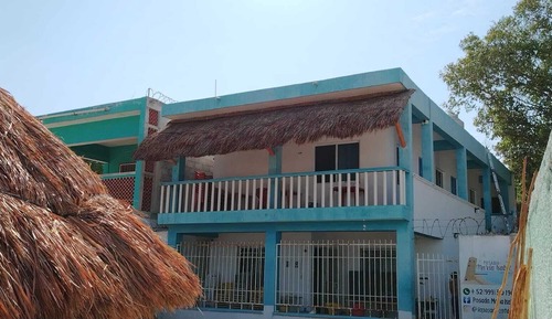 Habitación triple básica, varias camas, no fumadores, vistas al mar