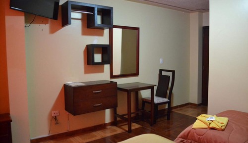 Habitación doble, varias camas, vistas a la ciudad