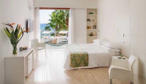 Habitación triple panorámica, terraza, vistas al mar