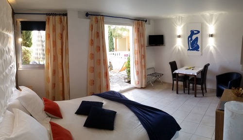 Estudio Confort, terraza, vistas a la piscina (Matisse)