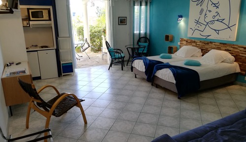 Estudio Confort, terraza, vistas a la piscina (Cocteau)