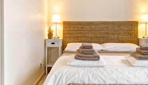 Habitación superior, 1 cama de matrimonio, vistas a la ciudad
