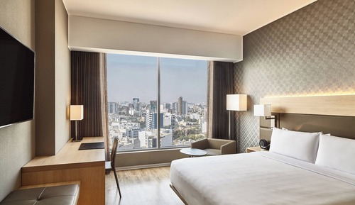 Habitación Deluxe, 1 cama de matrimonio grande, no fumadores, vistas a la ciudad