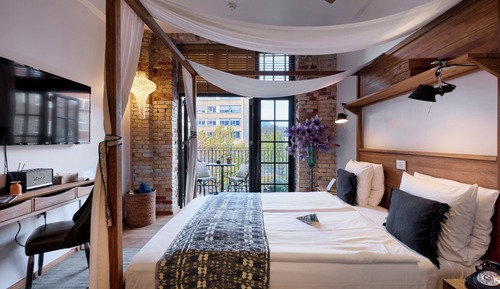 Habitación doble, 1 cama de matrimonio, balcón, en la zona del patio