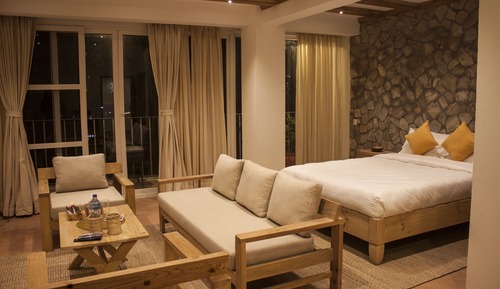 Apartamento de lujo, 1 cama de matrimonio, cocina, vistas a la montaña