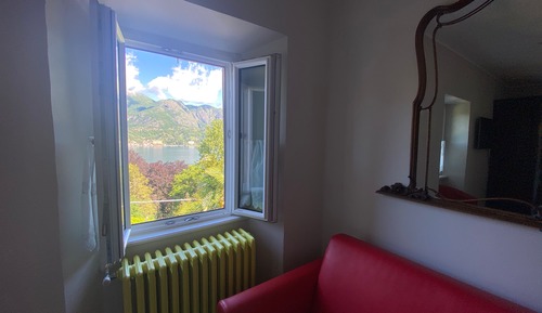 Habitación superior, 1 cama de matrimonio grande, vistas al lago