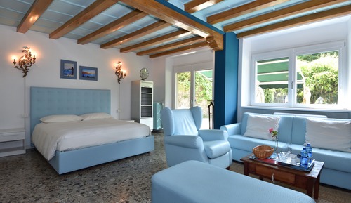 Suite superior, vistas al jardín (Michelangelo)