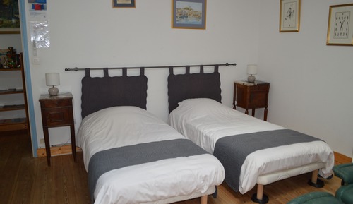 Habitación con 1 cama doble o 2 individuales, 2 camas individuales (1 Grande Champagne)