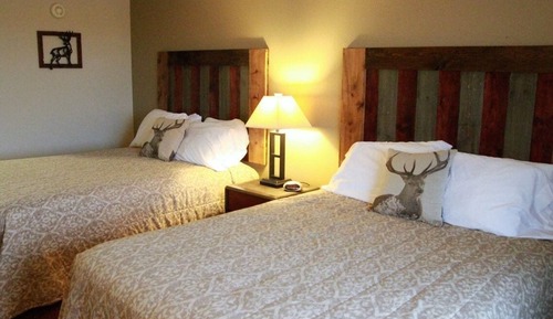 Habitación cuádruple, baño privado (Queen Double Handicap)