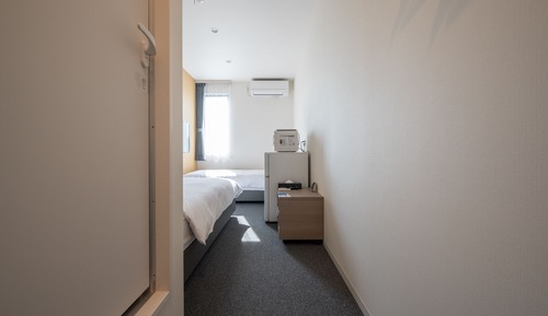 Habitación estándar con 2 camas individuales (check-in is not available after 11PM)
