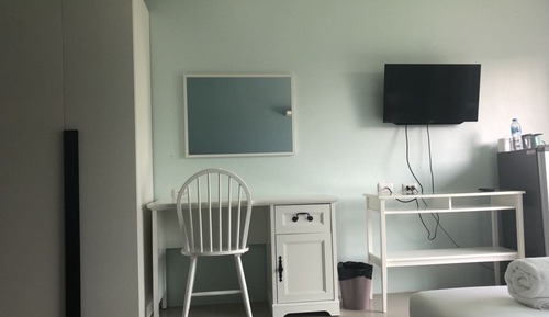 Estudio junior, 1 cama de matrimonio grande con sofá cama
