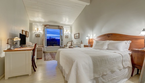 Deluxe Room with Forest View