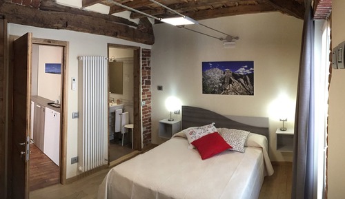 Habitación doble, en edificio anexo