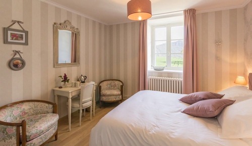 Habitación romántica doble, 1 cama de matrimonio, no fumadores, vistas a la montaña (Romantique)