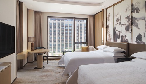 Suite, 1 cama de matrimonio grande, vistas a la ciudad