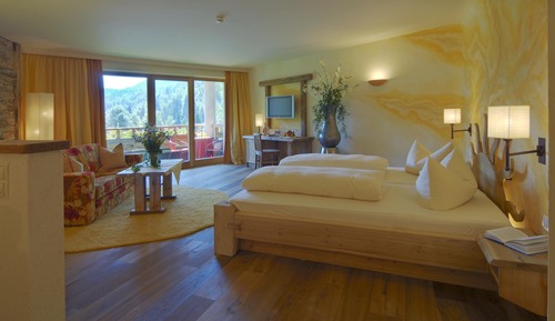 Suite, 1 cama de matrimonio grande, balcón, vistas al lago (Cozy Sitting Corner)