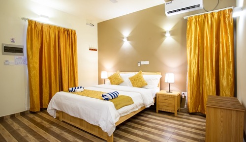 Habitación Deluxe, 1 cama de matrimonio, accesible para personas con discapacidad, vistas al jardín