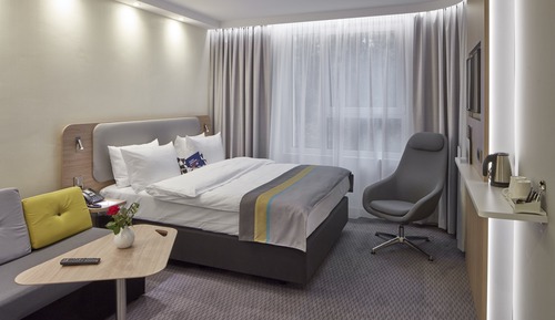 Habitación estándar, 1 cama de matrimonio con sofá cama