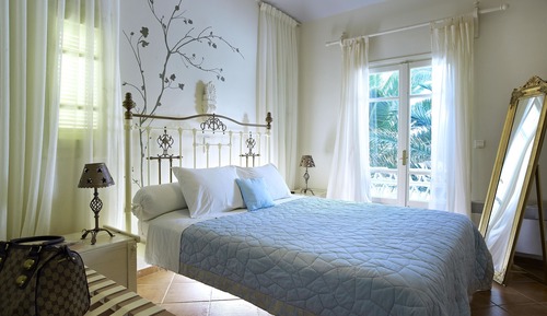 Waterfront Suite with Jetted Tub