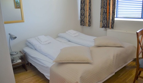 Habitación estándar con 1 cama doble o 2 individuales, baño privado