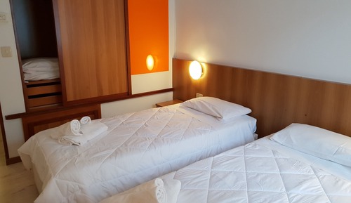 Habitación con 2 camas individuales