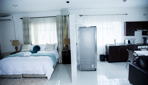 Suite estudio ejecutiva, 1 cama de matrimonio grande, accesible para personas con discapacidad