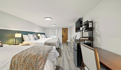 Habitación básica, varias camas, no fumadores
