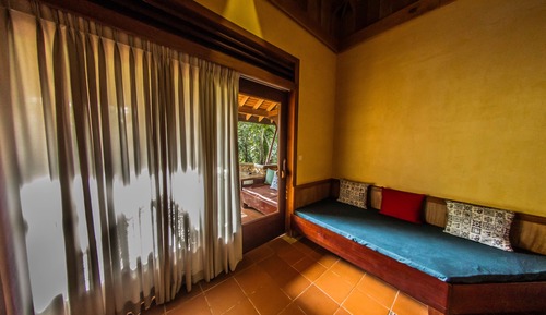 Habitación Deluxe doble, balcón, vistas al jardín (Stone Room)